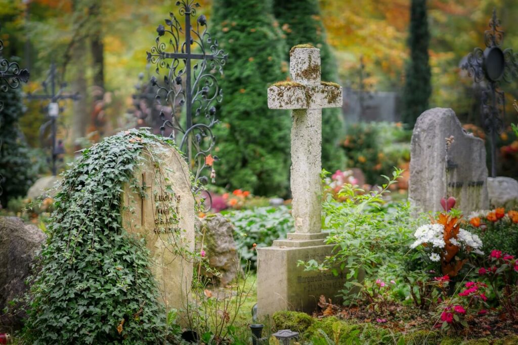 Okradziono grób dziecka: problem z cmentarnymi złodziejami